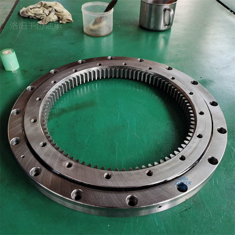 ZLYQX多維度解析滾動(dòng)轉(zhuǎn)盤(pán)軸承的分類(lèi)